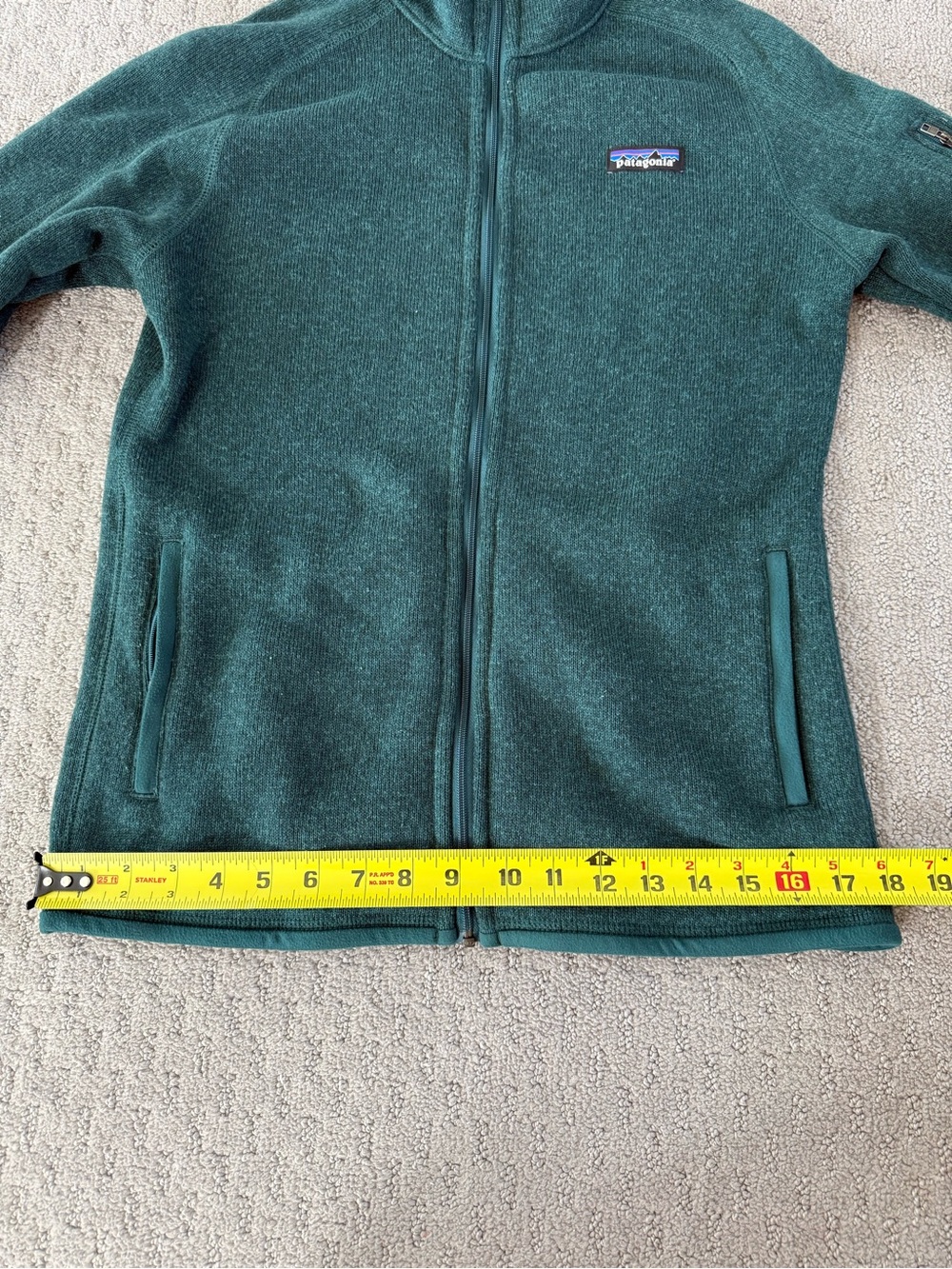 Women’s Patagonia Better Sweater Jacket in Piki Green - Picture 10 of 12